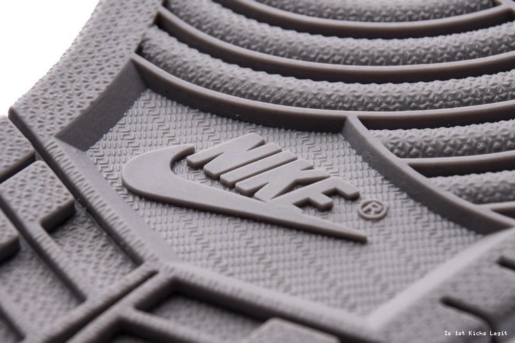 Pale High Ivory Retro 1  (W) Jordan air AH7389-101  1024